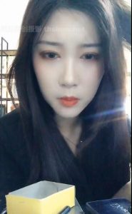 女神181209在家直播吃自己脚丫子(HD)[MP41.96G]