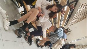 清纯短发少女短裙肉丝清新试鞋小脚迷人4k视频2分43秒-97LZTD-1211