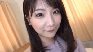居家气质美女给她吻尝丝袜玉足 脚丫又嫩又香-97LZTD-1482