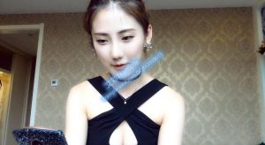 自信满满小姐姐讲解防狼术