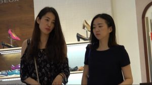 对美女的最好肯定，是对她身旁的闺密全程无视-97LZTD-1921