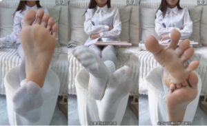 【啦啦啦】运动鞋白袜女巨人专访-97LZTD-32497