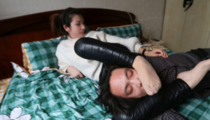 村花超臭短肉丝强迫踩脸素人闻臭丝-97LZTD-328339